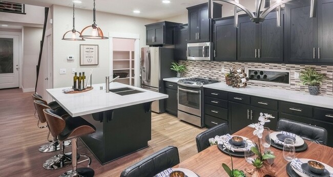 Foto del edificio - 1382 Larkspur Dr