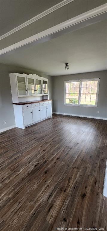 Foto del edificio - 2303 Hawkins Ave
