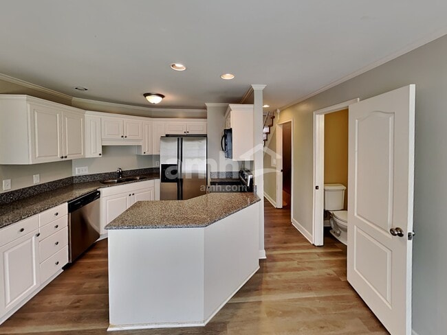 Building Photo - 1423 Shoreside Dr