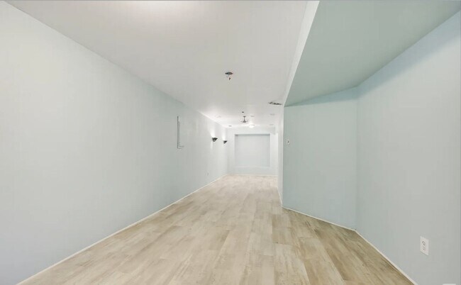 Building Photo - 2080 Singer Way