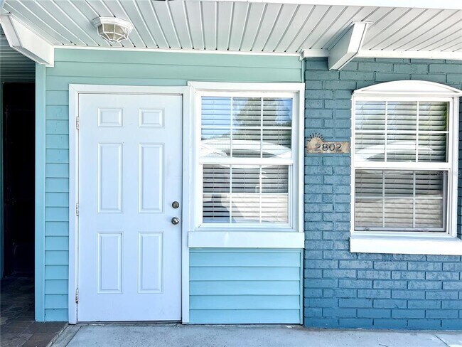 Building Photo - 2802 W Lake Eloise Dr