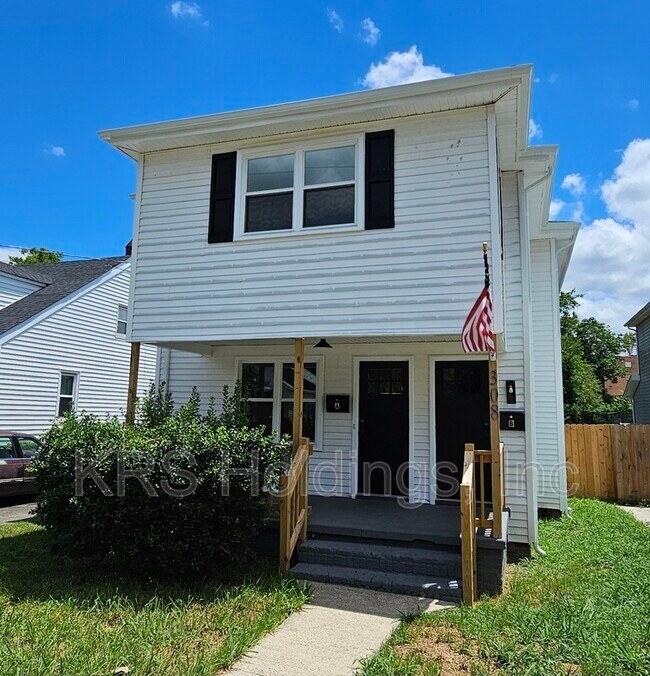 Building Photo - 308 St James Ave