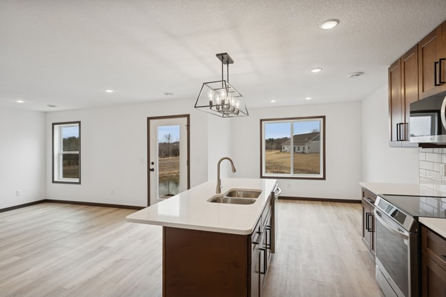 Building Photo - 18061 Walnut Circle