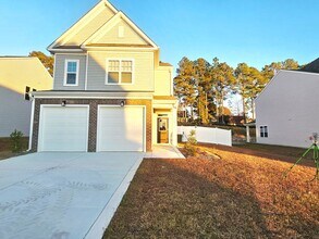 Building Photo - 682 Union St