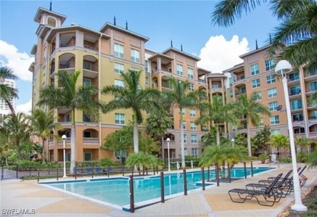 Foto del edificio - 2825 Palm Beach Blvd