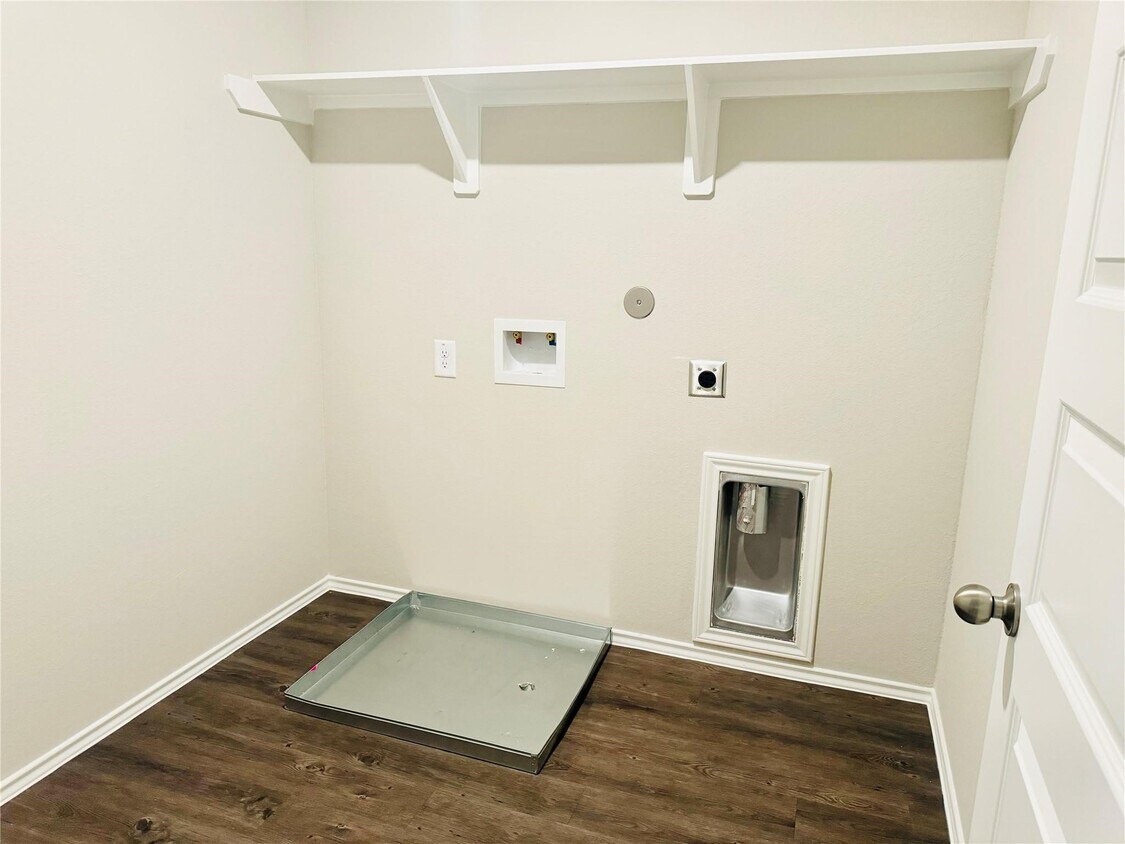 Building Photo - 21214 Mem Vis Dr