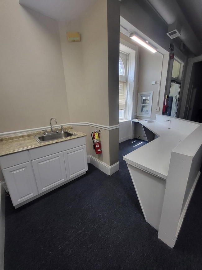 Foto del edificio - 2 W 21st St