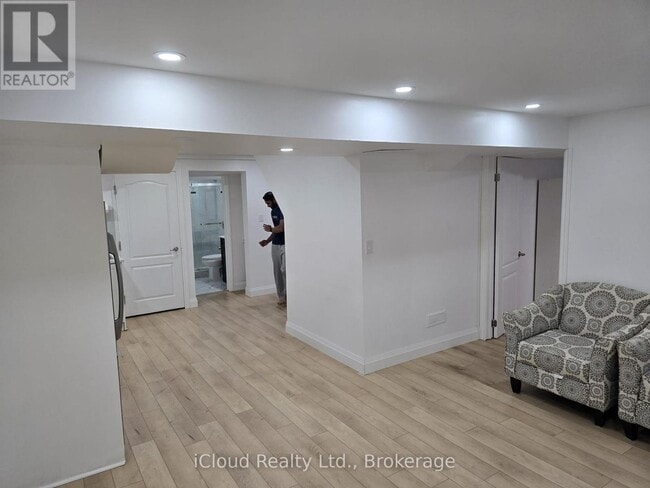 Building Photo - 1070 Galesway Blvd