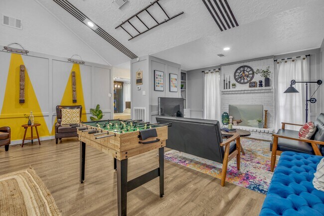 Building Photo - 13330 Trompilla Ln