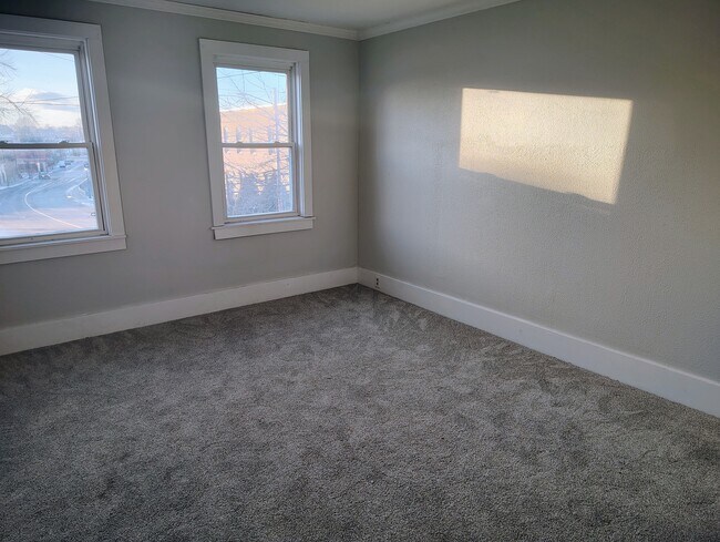 Foto del edificio - 6 S German St