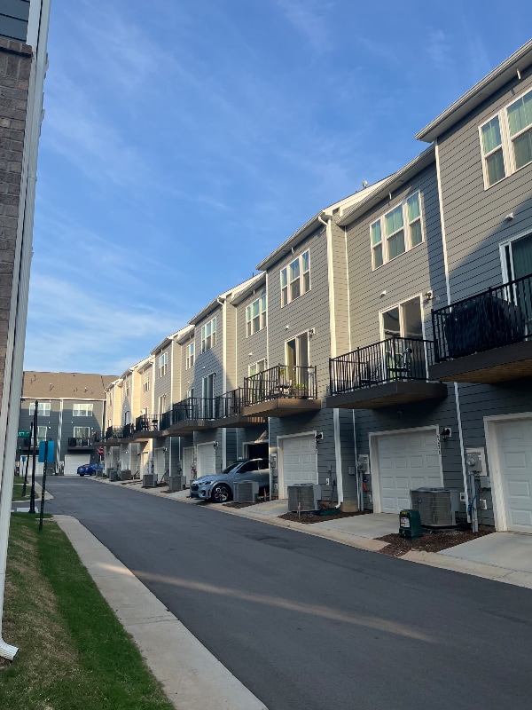 Foto del edificio - 6300 Cleburne Ct