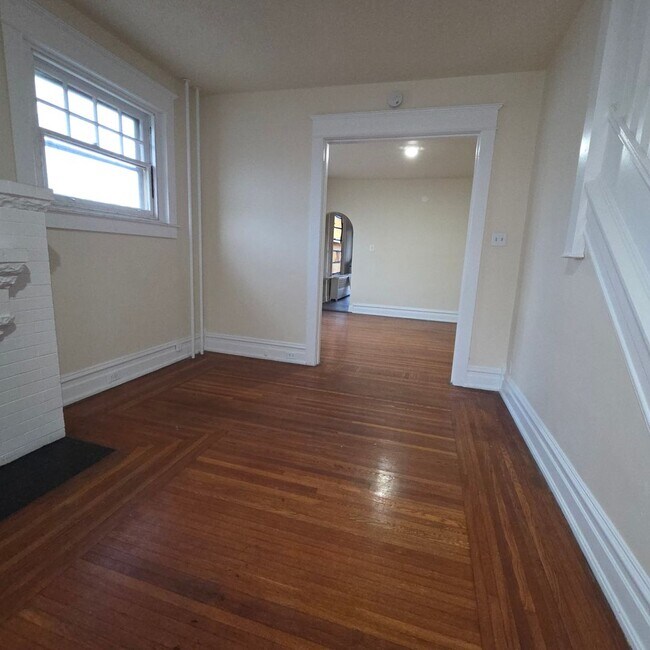 Foto del edificio - 3 bedroom with modern Kitchen