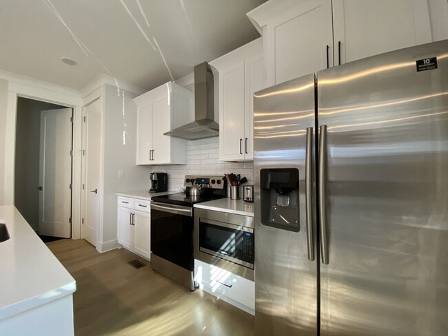 Photo - 105 Duke St Townhome