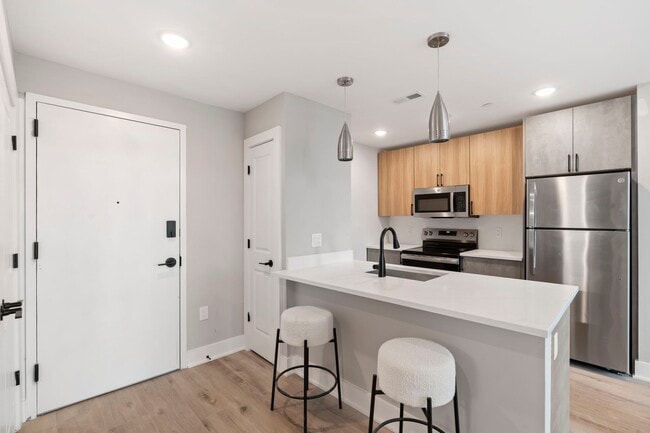 Building Photo - Residences at Pier 40