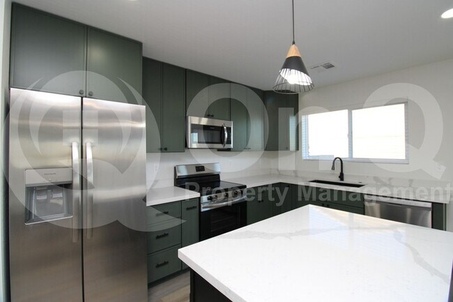 Foto del edificio - 2516 E Broadway Rd