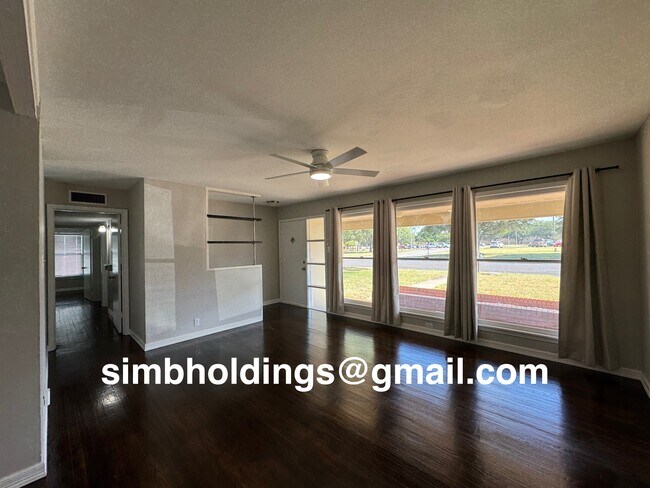 Foto del edificio - 2636 W Avenue N