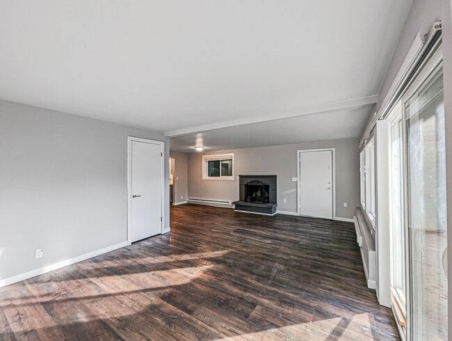 Building Photo - 5956 Fauntleroy Wy SW