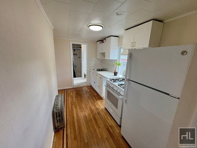 Building Photo - Carroll St, YONKERS