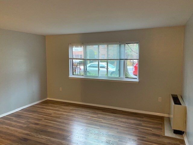 Living/Dining - 4555 MacArthur Blvd NW