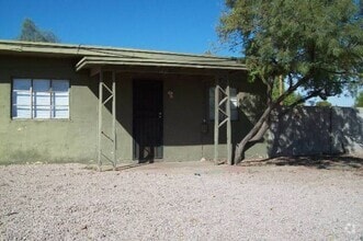 Building Photo - 1102 S Bonnie Ln