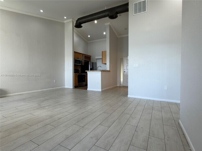 Foto del edificio - 2831 N Oakland Forest Dr