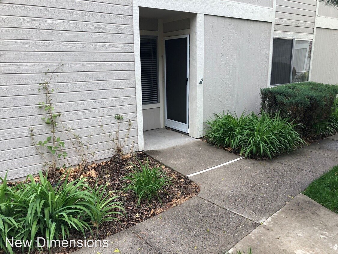 Foto principal - 2 br, 2 bath House - 2649 Sunny Slope Dr. #4