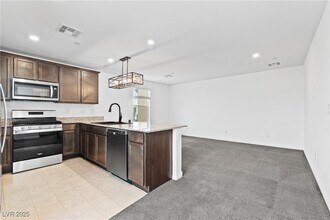 Building Photo - 5231 Dubris Dr