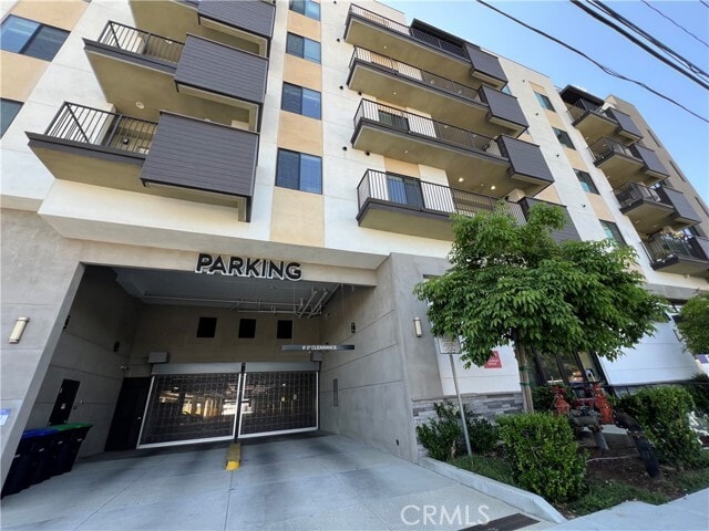 Building Photo - 419 N Chandler Ave