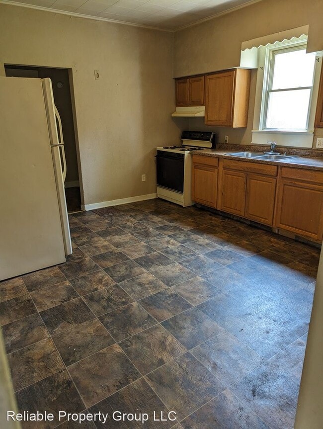 Building Photo - 3 br, 1 bath House - 931 Home Ave  Apt 101A
