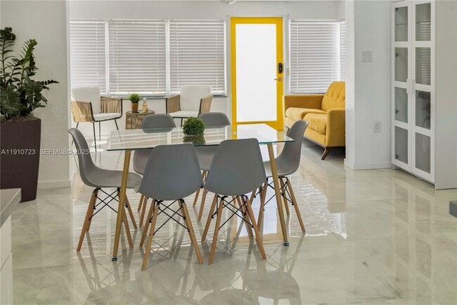 Building Photo - 1241 SW 29th St