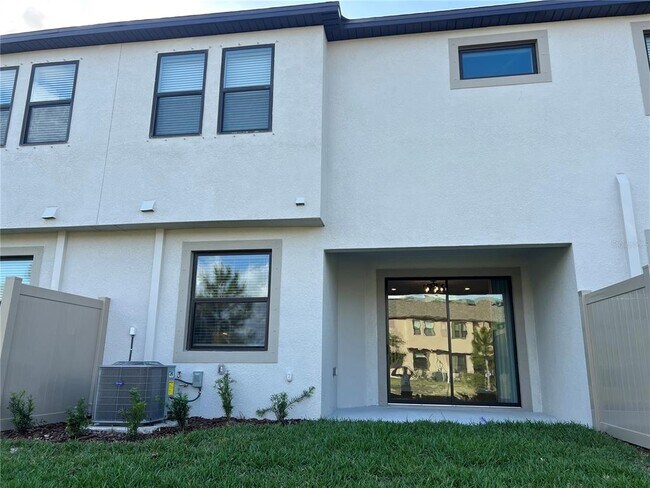 Building Photo - 5079 San Martino Dr