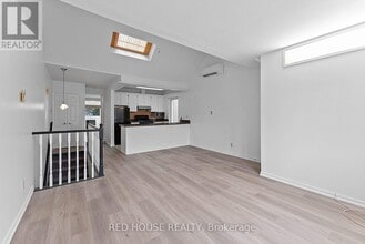 Building Photo - 37 Connaught Ave