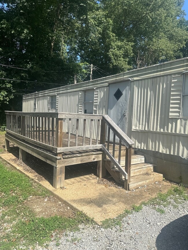 Building Photo - 93 Oakwood Cir