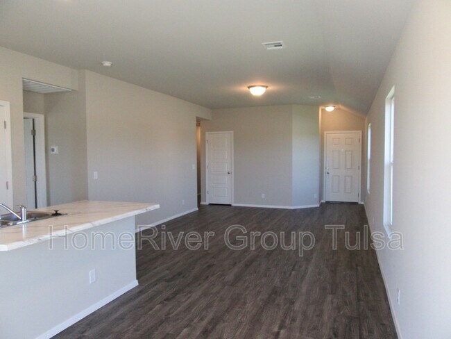 Foto del edificio - 14231 N 74th E Ave