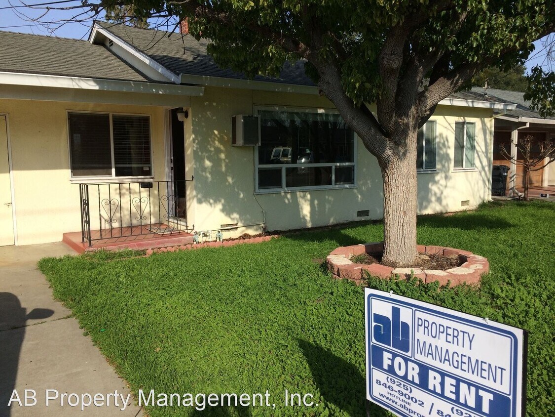 Primary Photo - 3 br, 1 bath House - 3824 Harvard Way