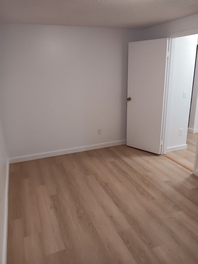 Building Photo - 4065 Amber Ln
