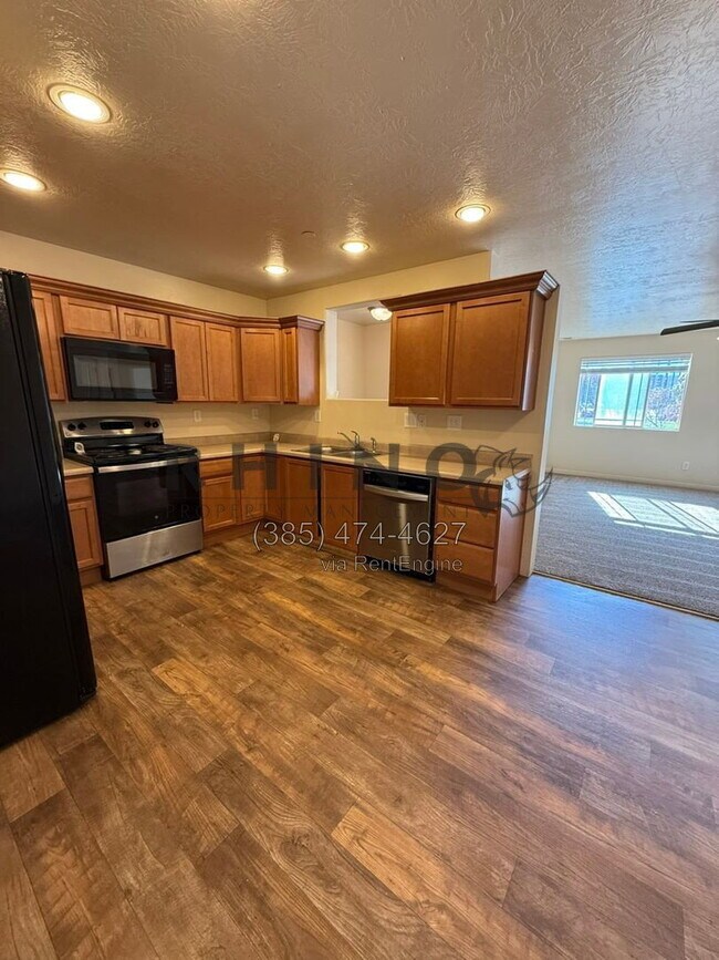 Foto del edificio - 6941 Village River Ln