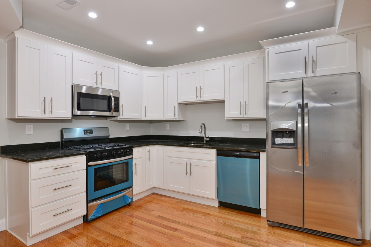 Foto principal - 797 Morton St