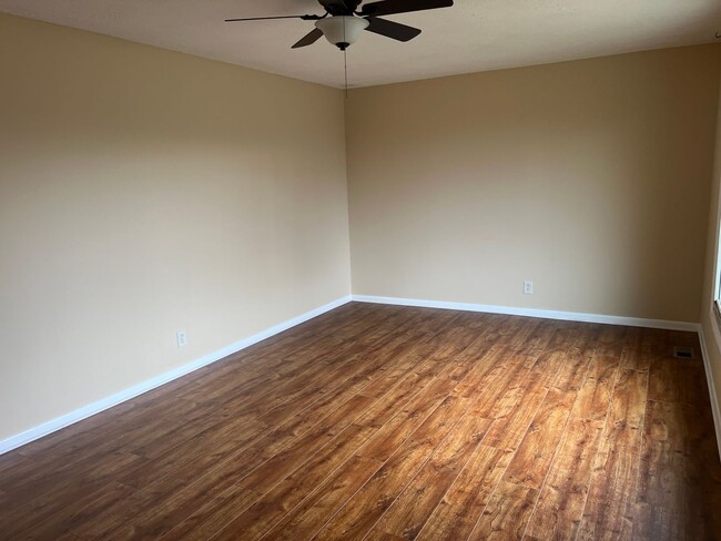 Foto del edificio - Home for Rent in Goodlettsville