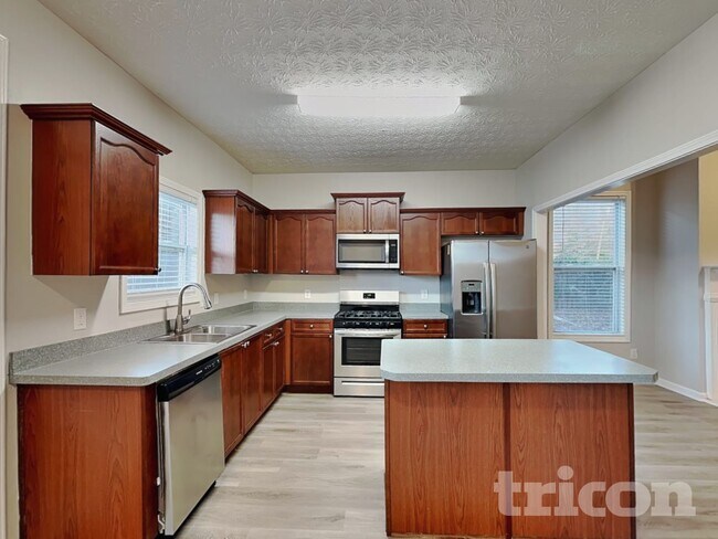 Building Photo - 2350 Dalton Park