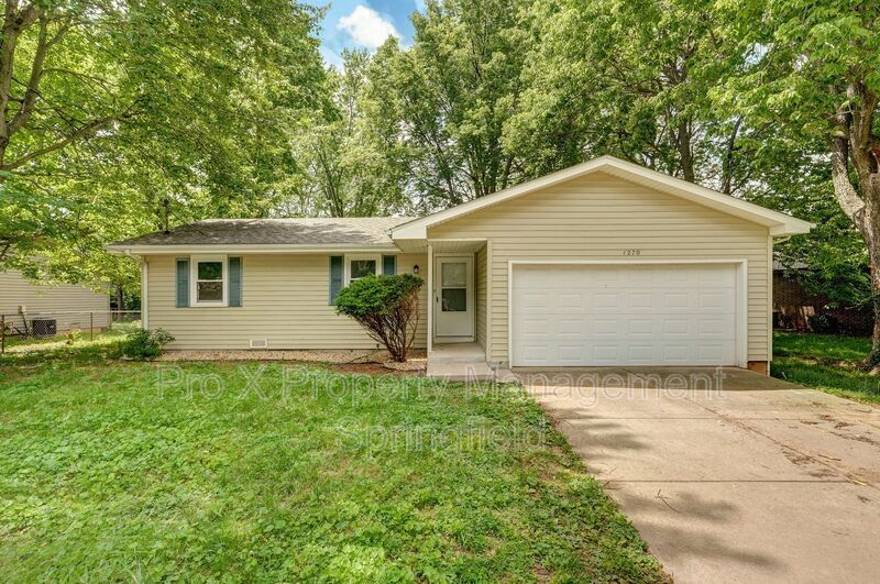 Primary Photo - 1270 E Rockhill St