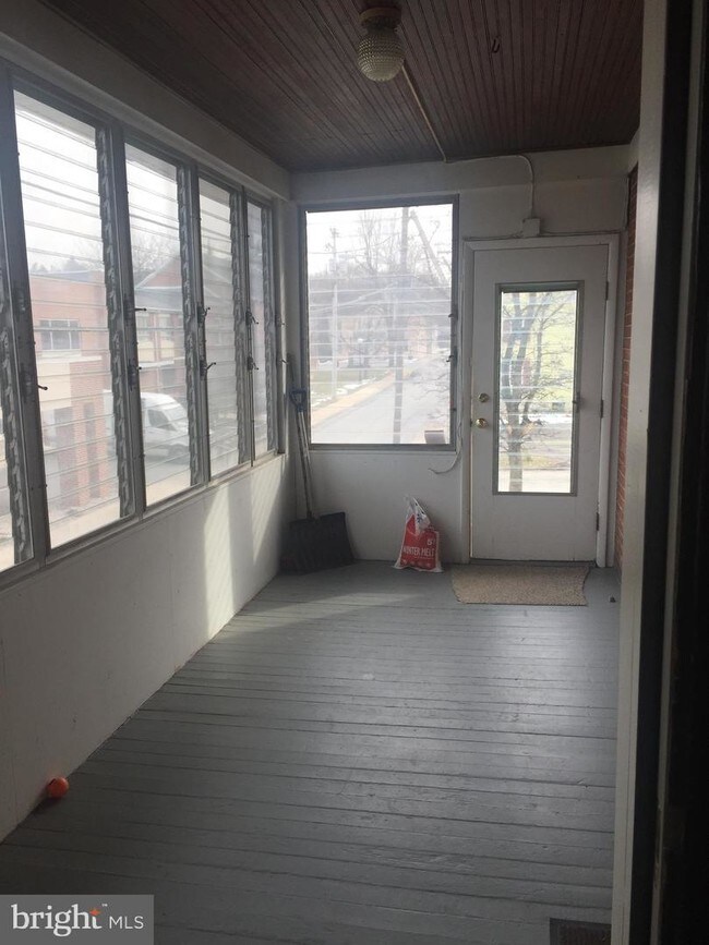 Building Photo - 26 N Fayette St