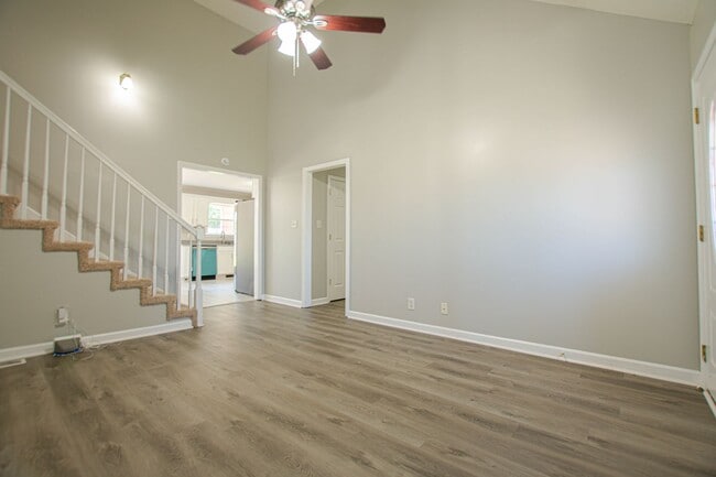 Building Photo - 1701 Autumnwood Blvd