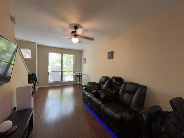 Foto del edificio - 902 E Glenn Crossett St