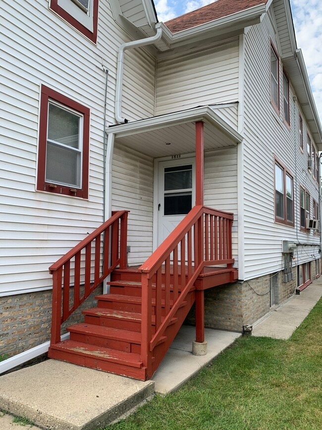 Building Photo - 1811 Emerson St