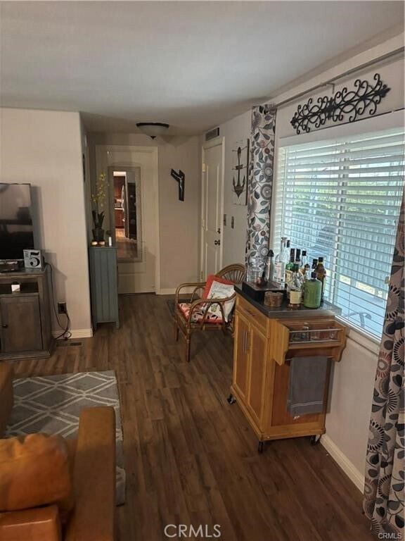 Building Photo - 670 Channel Way