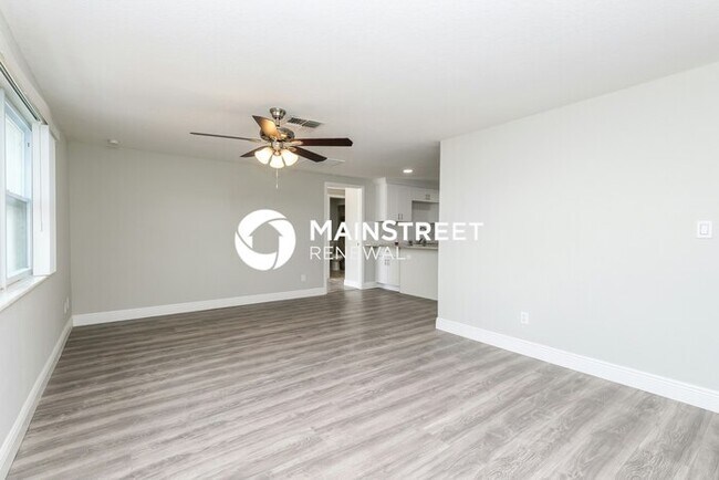 Foto del edificio - 3 Bedroom Pet-Friendly Home in HOLIDAY, FL...