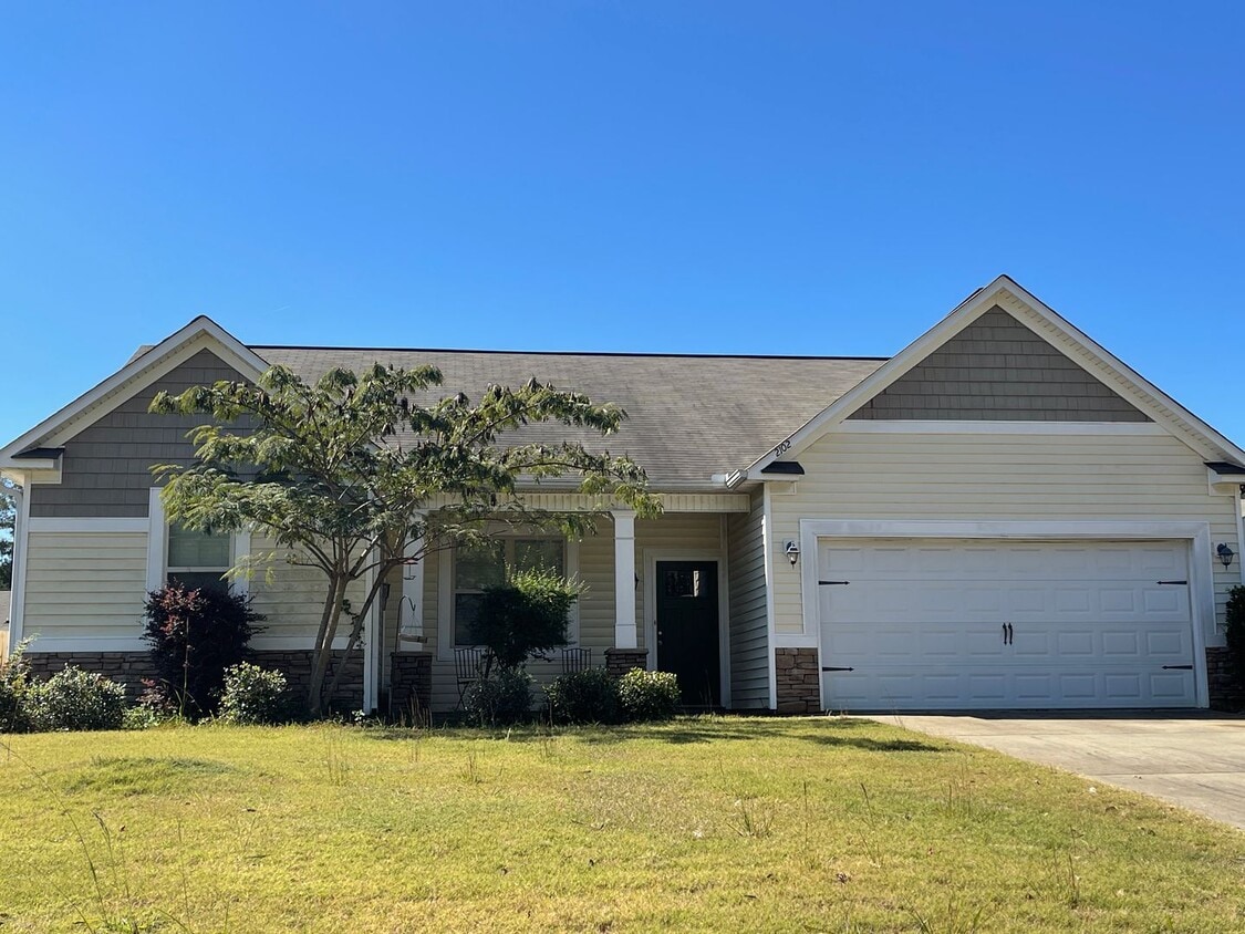 2102 Copper Lane House Rental in Opelika, AL
