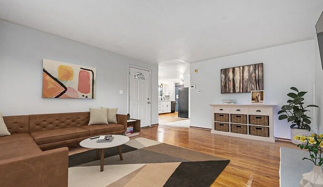 Foto del edificio - 6014 East Dr