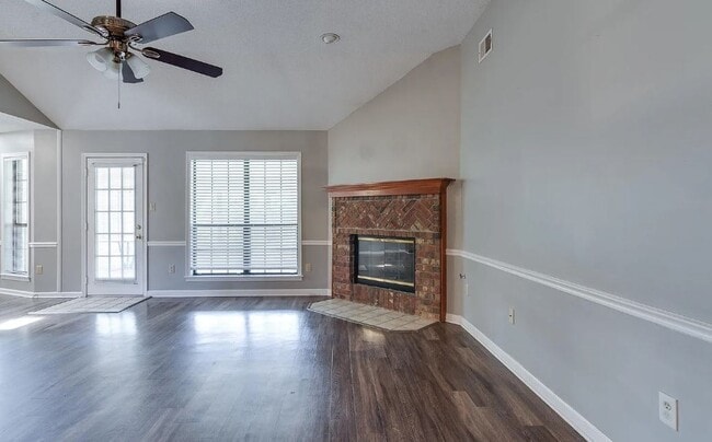 Building Photo - 3393 Mowrey Cove